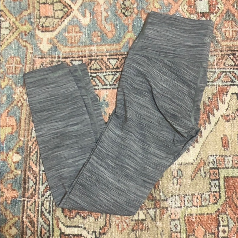 Lululemon Align 25” ( grey size 4 )